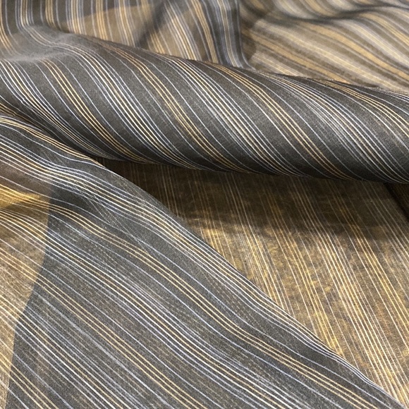 **NWOT ** Chicos Blouse 100% Silk Organza - Picture 14 of 15